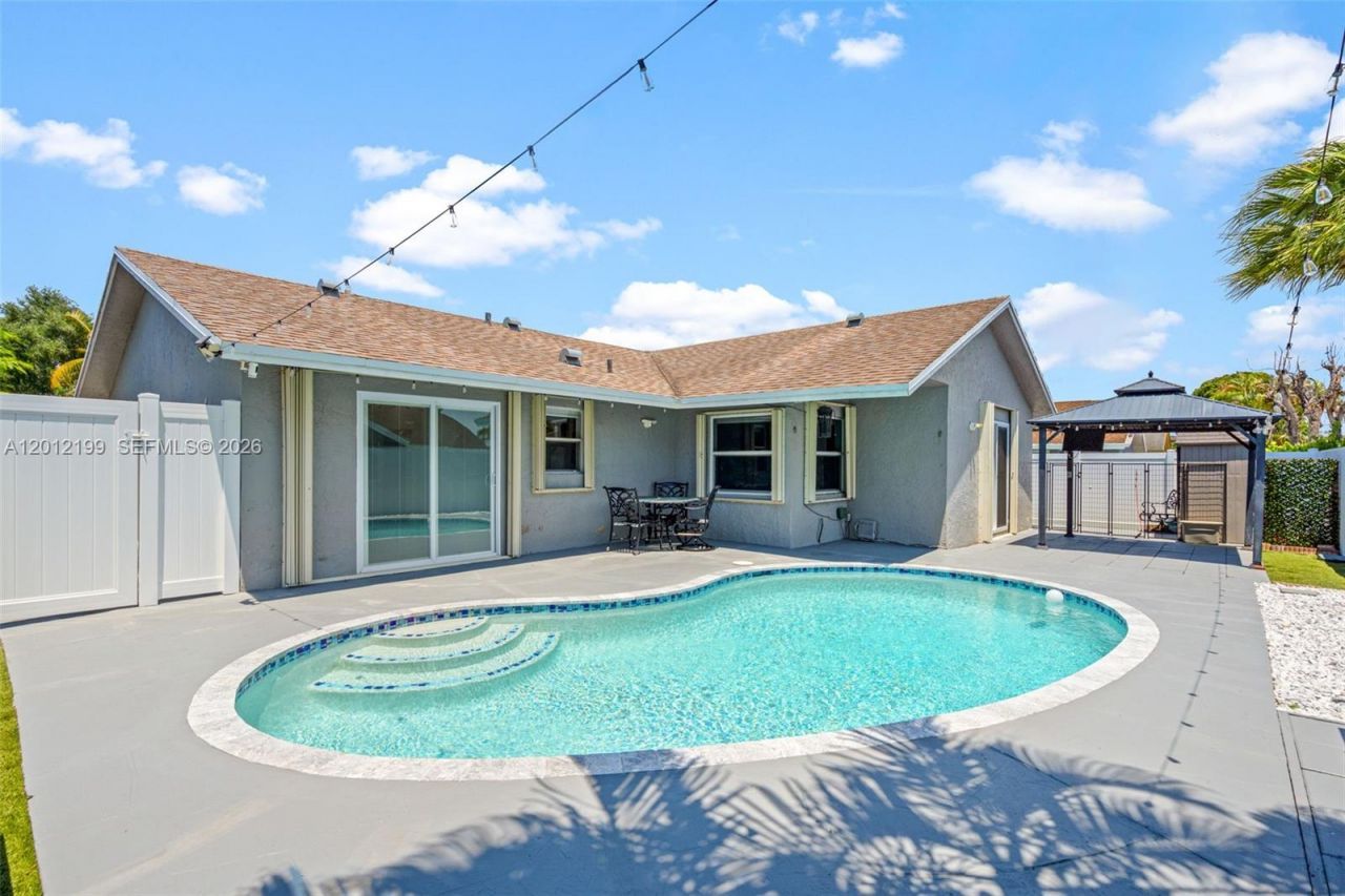 8210 SW 3 Court , North Lauderdale, FL 33068 Photo