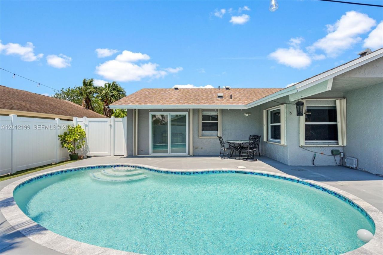 8210 SW 3 Court , North Lauderdale, FL 33068 Photo