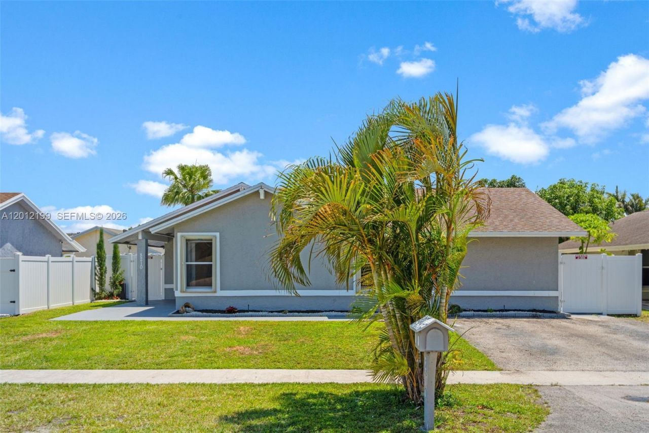 8210 SW 3 Court , North Lauderdale, FL 33068 Photo