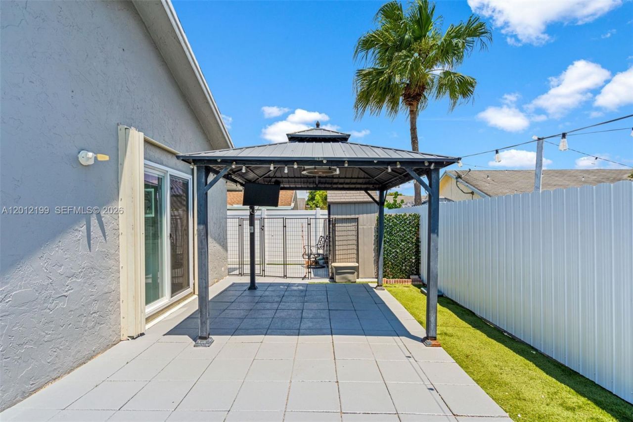 8210 SW 3 Court , North Lauderdale, FL 33068 Photo