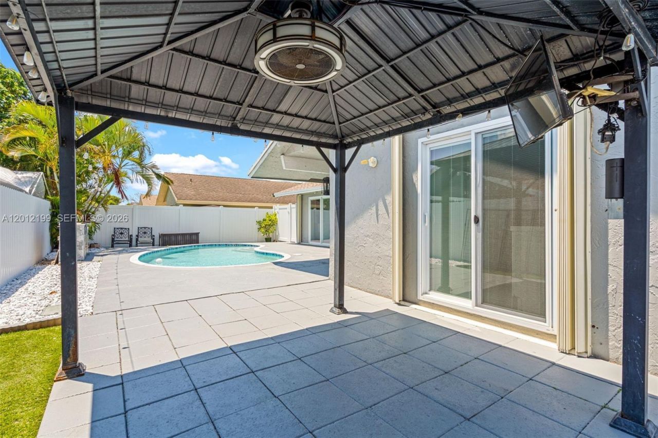 8210 SW 3 Court , North Lauderdale, FL 33068 Photo