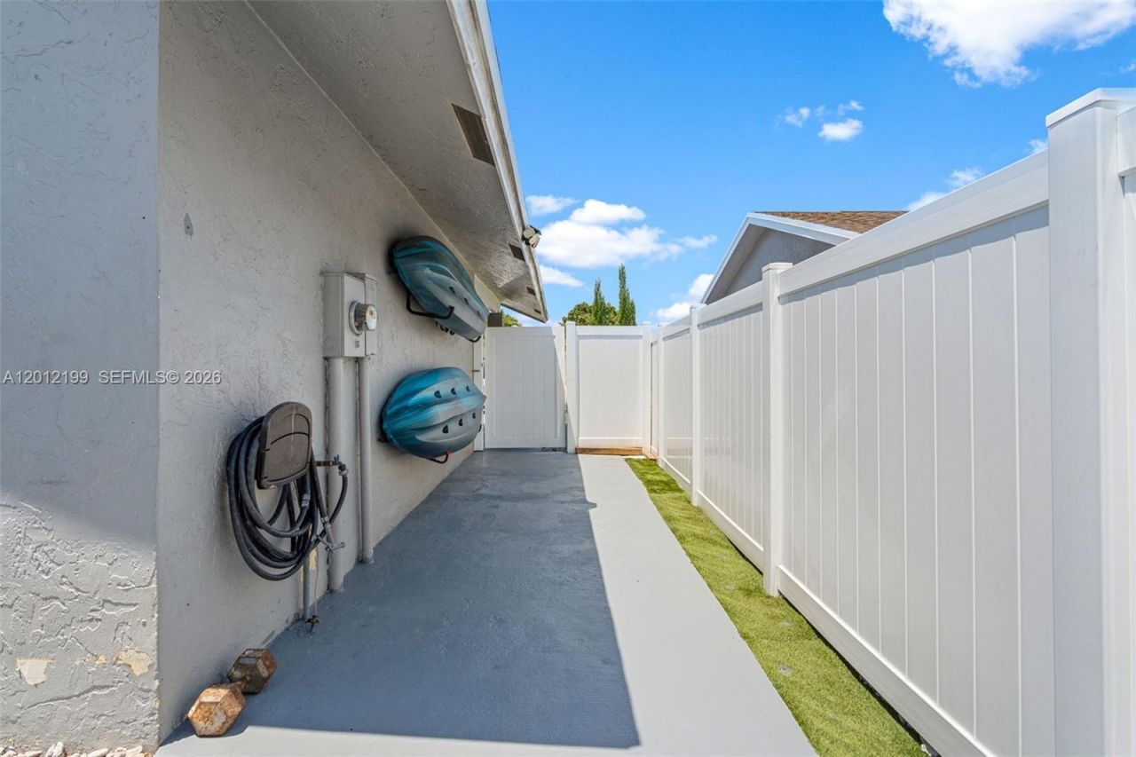 8210 SW 3 Court , North Lauderdale, FL 33068 Photo