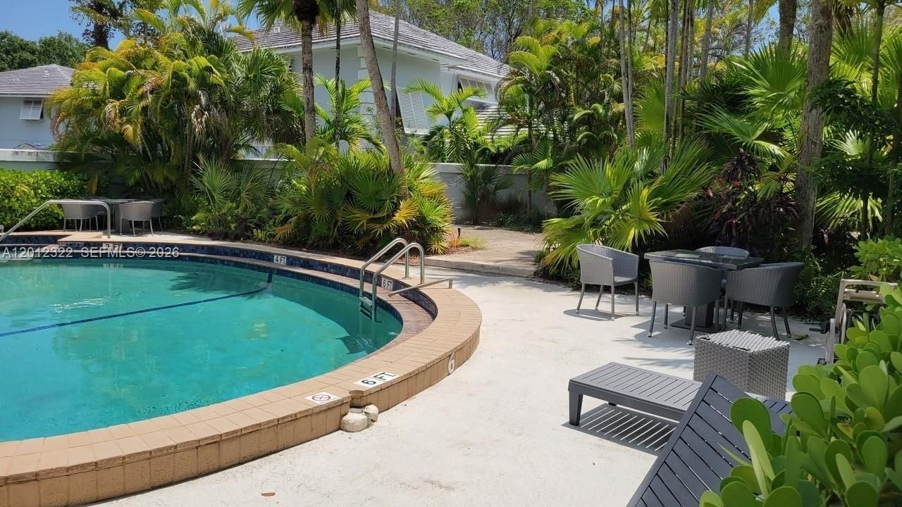 1150 Madruga Ave, Unit C304, Coral Gables, FL 33146 Photo