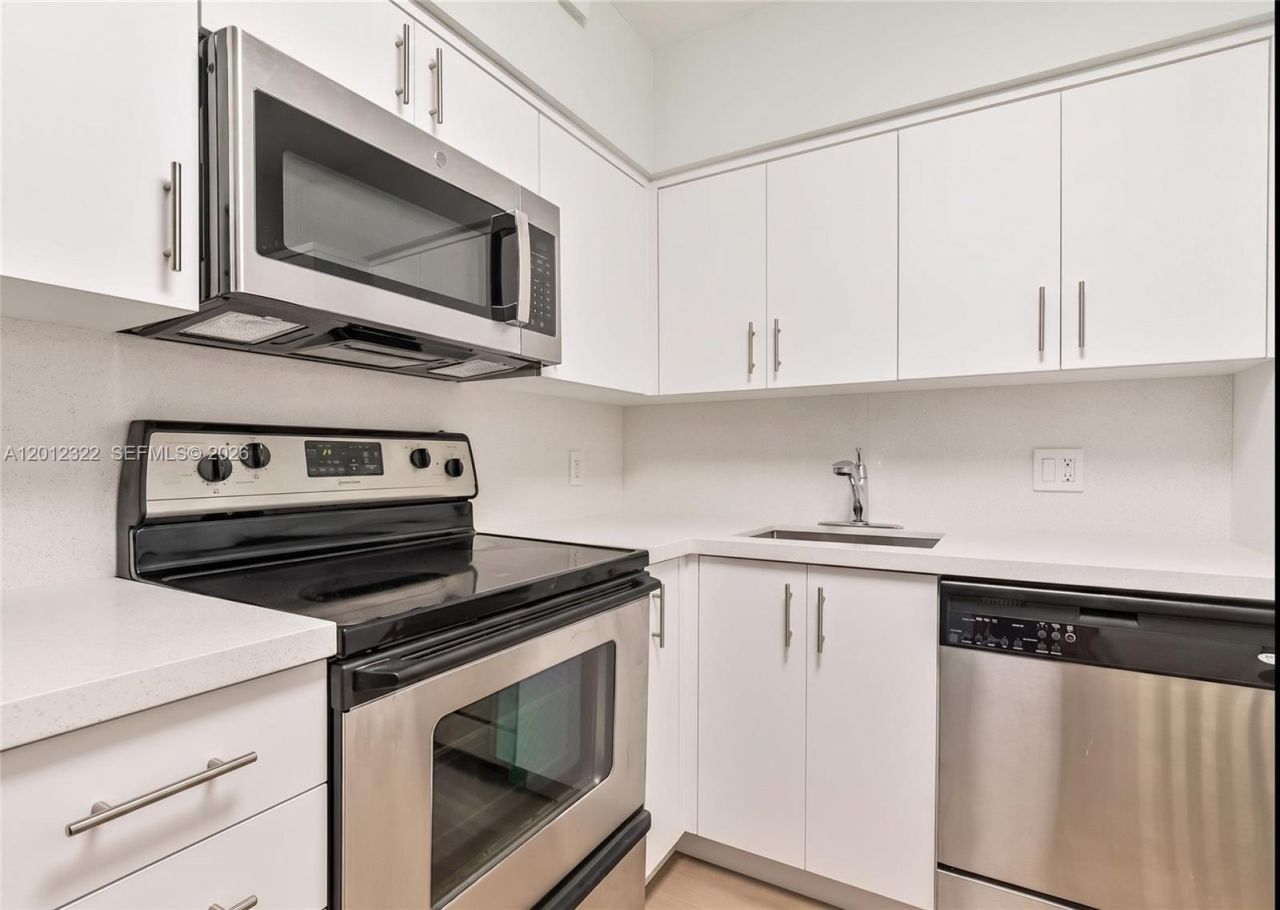 1150 Madruga Ave, Unit C304, Coral Gables, FL 33146 Photo