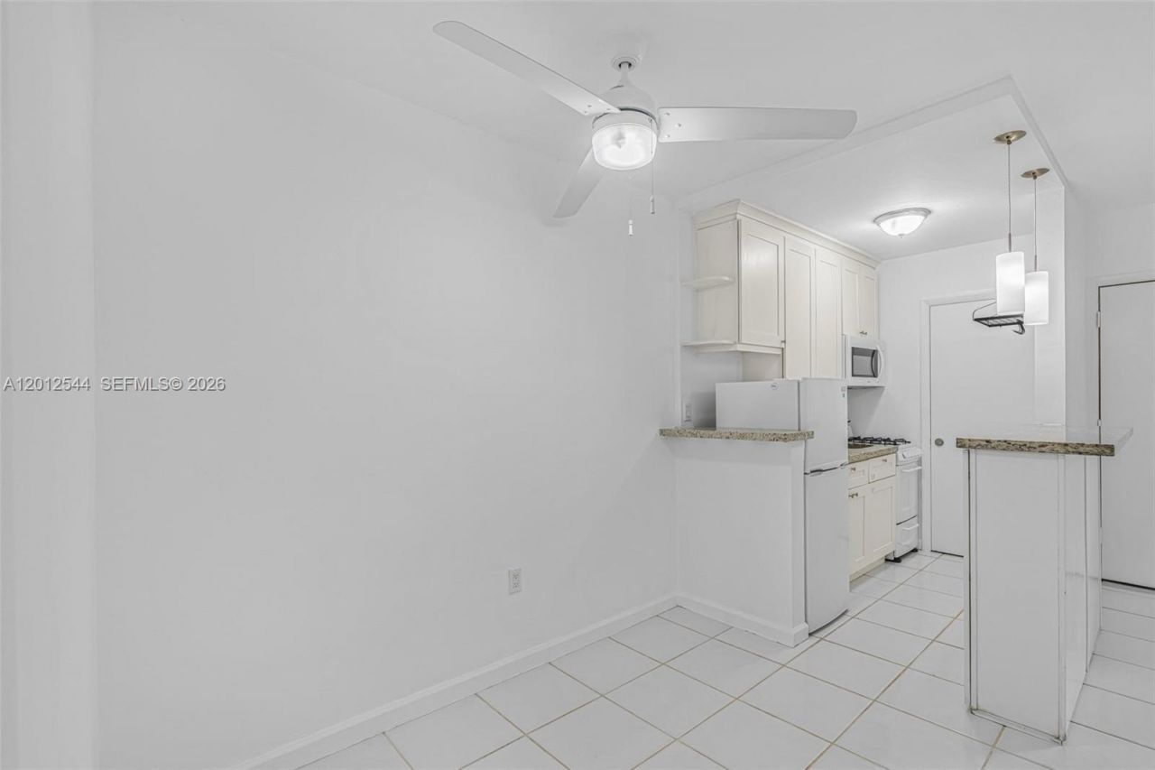 6330 SW 79th St , Unit 2, South Miami, FL 33143 Photo