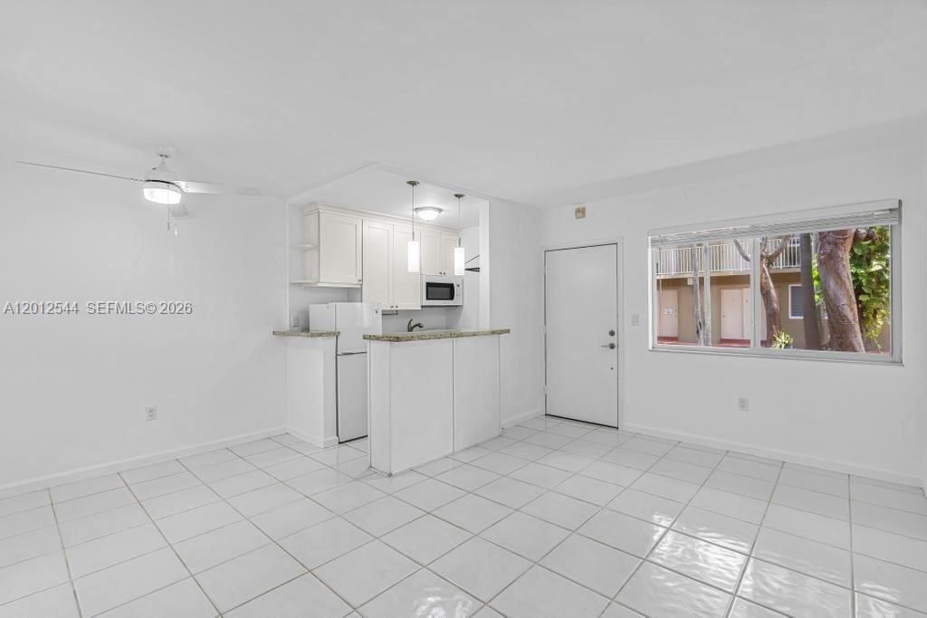 6330 SW 79th St , Unit 2, South Miami, FL 33143 Photo