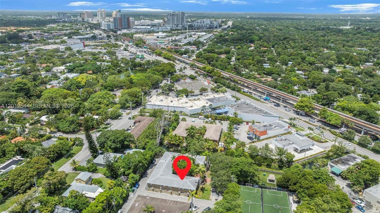 6330 SW 79th St , Unit 2, South Miami, FL 33143 Photo