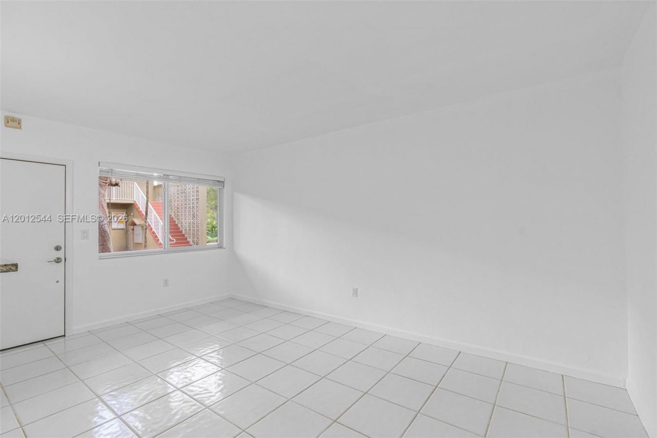 6330 SW 79th St , Unit 2, South Miami, FL 33143 Photo