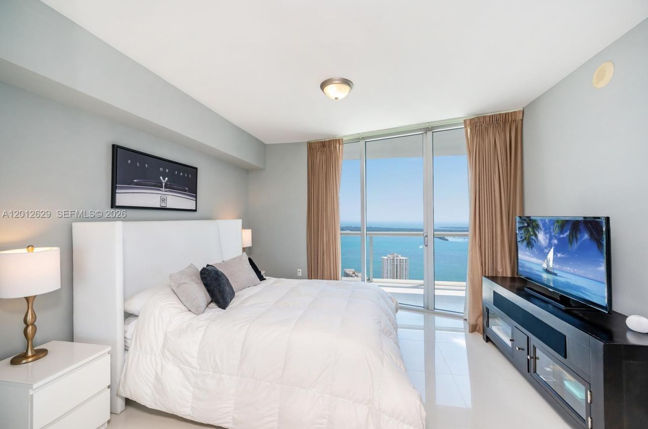 465 E Brickell Ave , Unit 5305, Miami, FL 33131 Photo