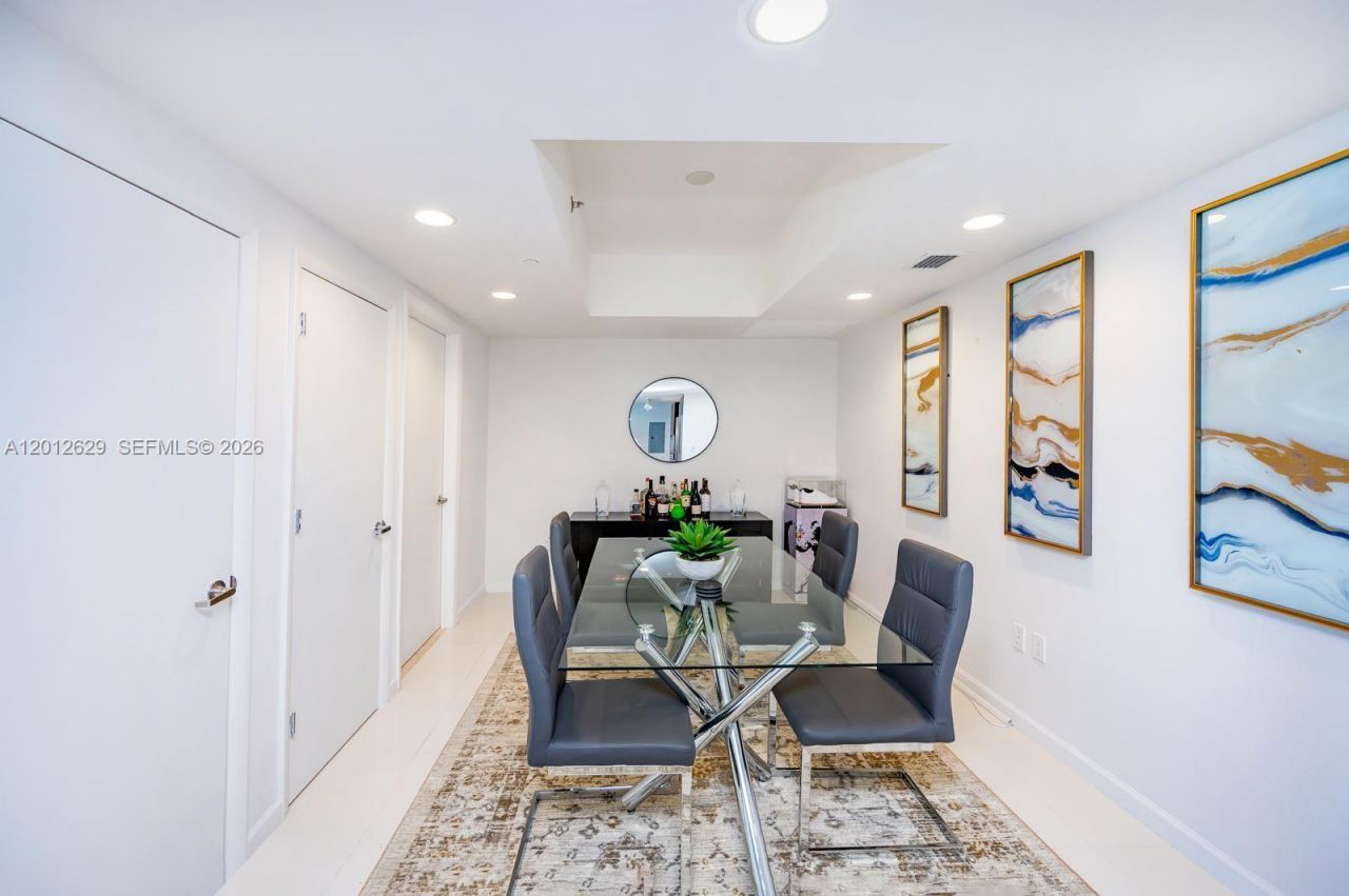 465 E Brickell Ave , Unit 5305, Miami, FL 33131 Photo