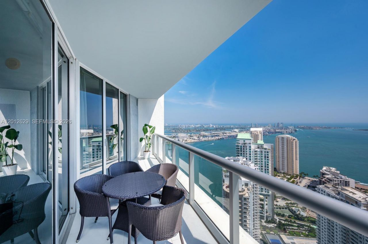 465 E Brickell Ave , Unit 5305, Miami, FL 33131 Photo