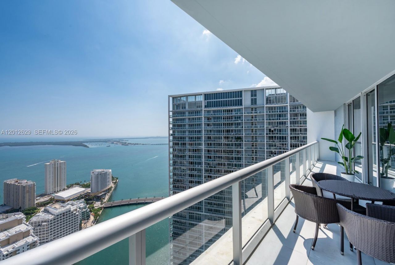 465 E Brickell Ave , Unit 5305, Miami, FL 33131 Photo