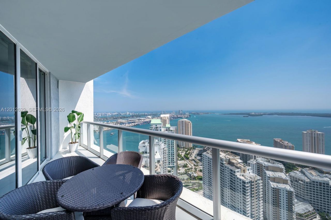 465 E Brickell Ave , Unit 5305, Miami, FL 33131 Photo
