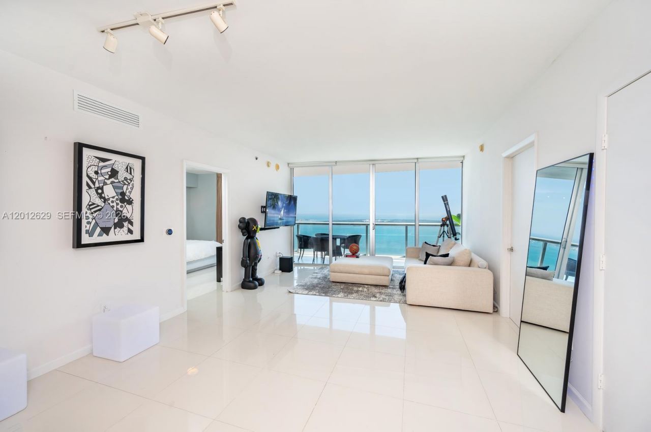 465 E Brickell Ave , Unit 5305, Miami, FL 33131 Photo