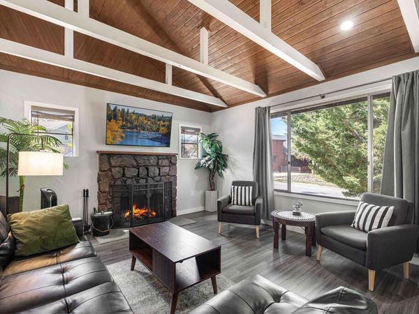 643 Villa Grove Avenue, Big Bear, CA 92314