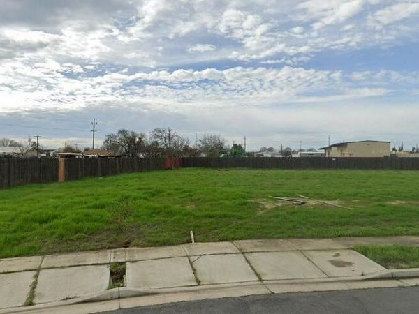 1509 Sarba Court, Los Banos, CA 93635
