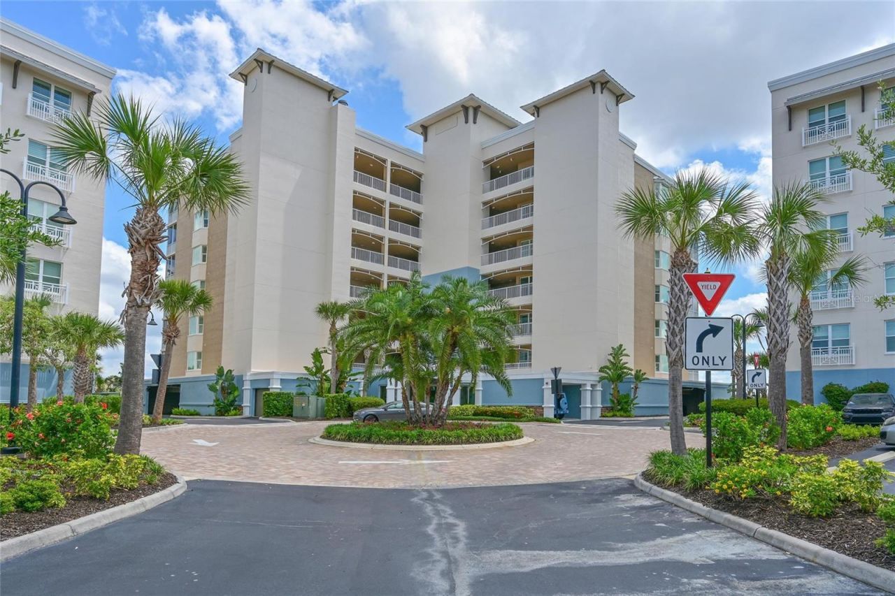 10520 Boardwalk Loop, Unit 601, Bradenton, FL 34202 Photo