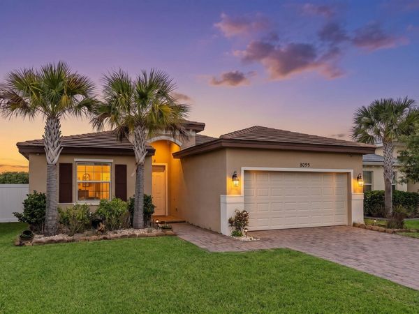 8095 NW Greenbank Circle, Port St. Lucie, FL 34987