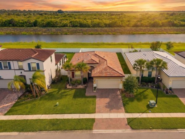 8095 NW Greenbank Circle, Port St. Lucie, FL 34987