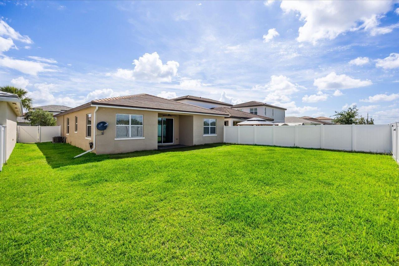 8095 NW Greenbank Circle, Port Saint Lucie, FL 34987 Photo