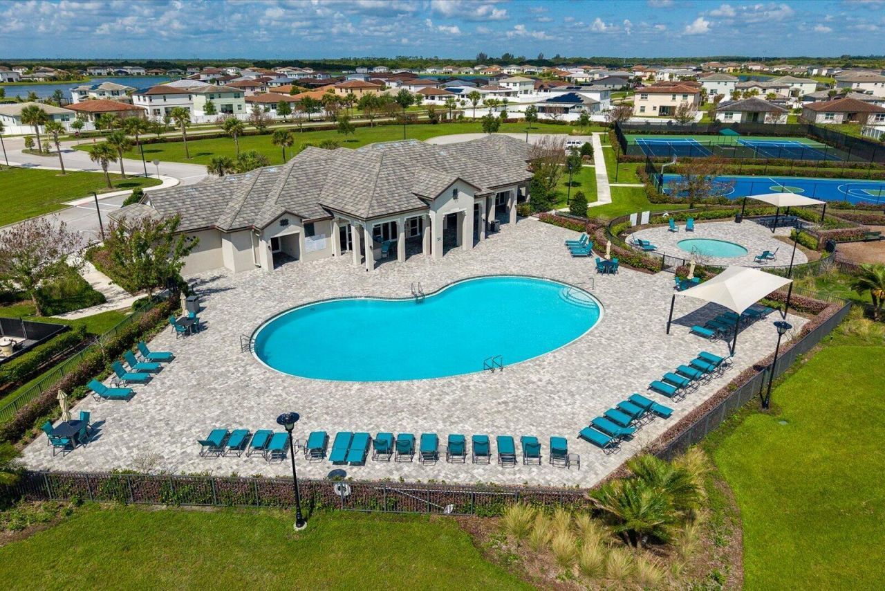 8095 NW Greenbank Circle, Port Saint Lucie, FL 34987 Photo