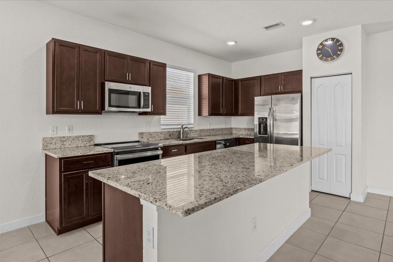 8095 NW Greenbank Circle, Port Saint Lucie, FL 34987 Photo