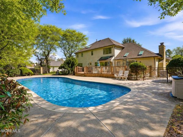 14 Kastor Lane, West Long Branch, NJ 07764