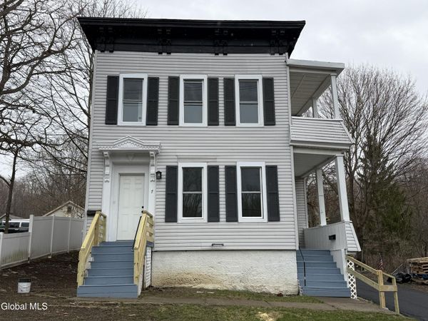 7 Hewitt Street, Unit Down, Amsterdam, NY 12010