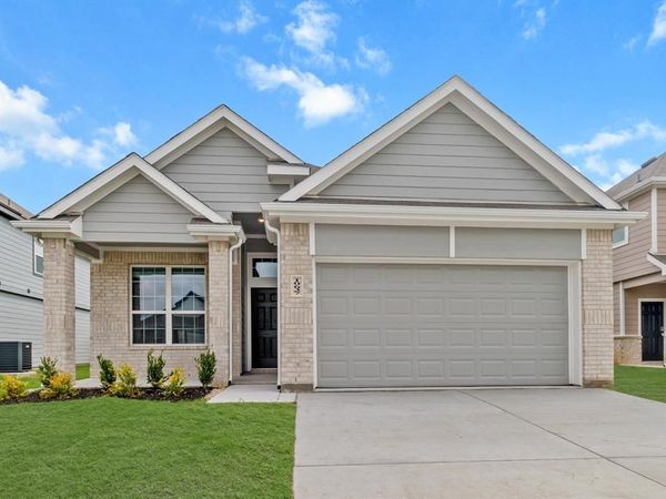 10637 Stag Lane, Fort Worth, TX 76036