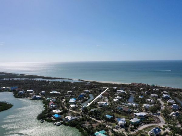 2499 Harbour Ln, Sanibel, FL 33957