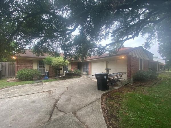 3343 HYMAN Place, New Orleans, LA 70131