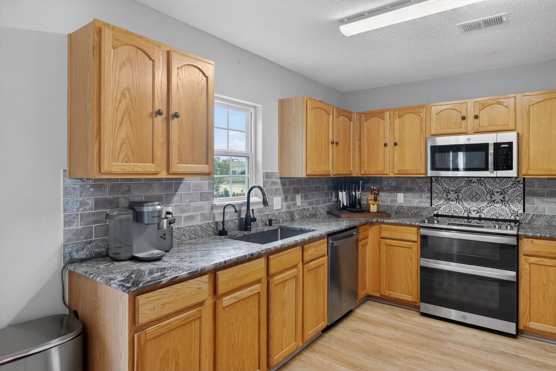 175 Southport Drive Photo 10