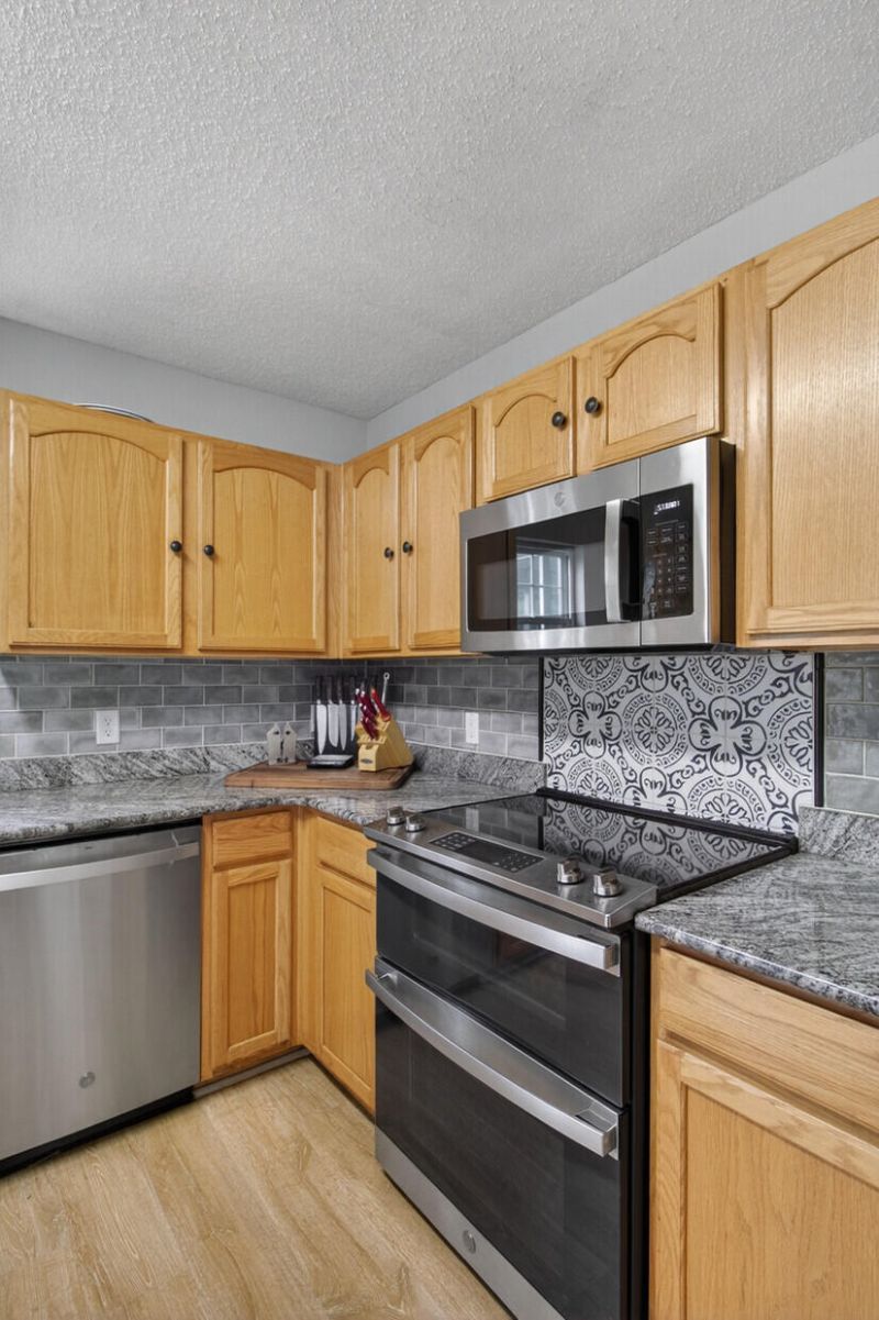 175 Southport Drive Photo 13