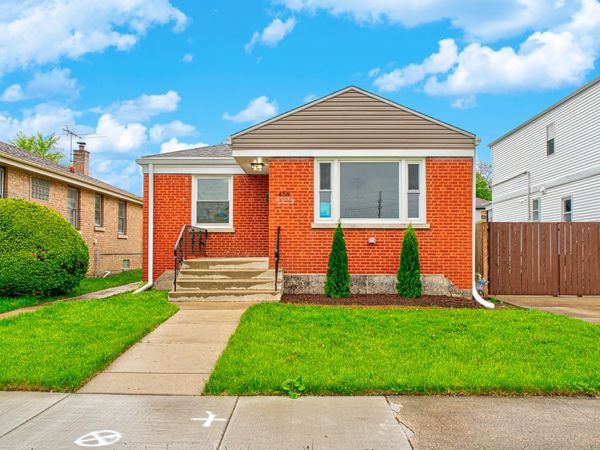 458 RICE Avenue , Bellwood, IL 60104