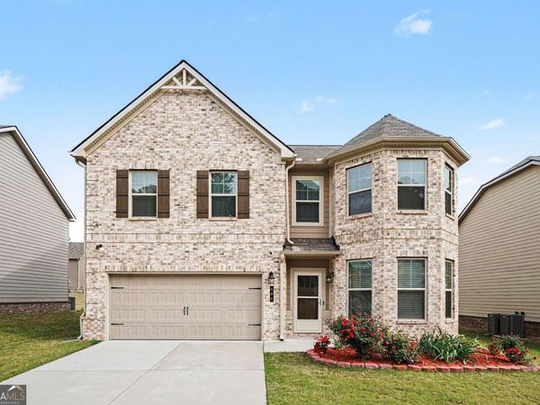 684 Lakehaven Lane, Loganville, GA 30052