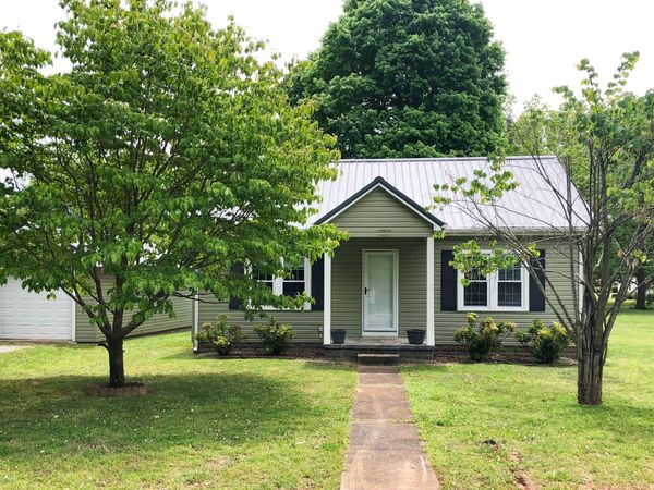 903 W Market St , Decherd, TN 37324