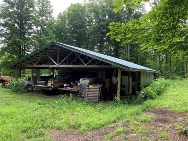 60 Ridgeway Sites Avenue, Minetto, NY 13115