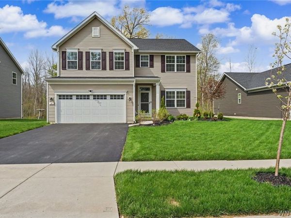 38 Sierra Drive, Amherst, NY 14228