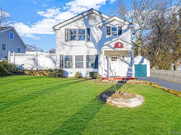 27 Garden Road, Sound Beach, NY 11789
