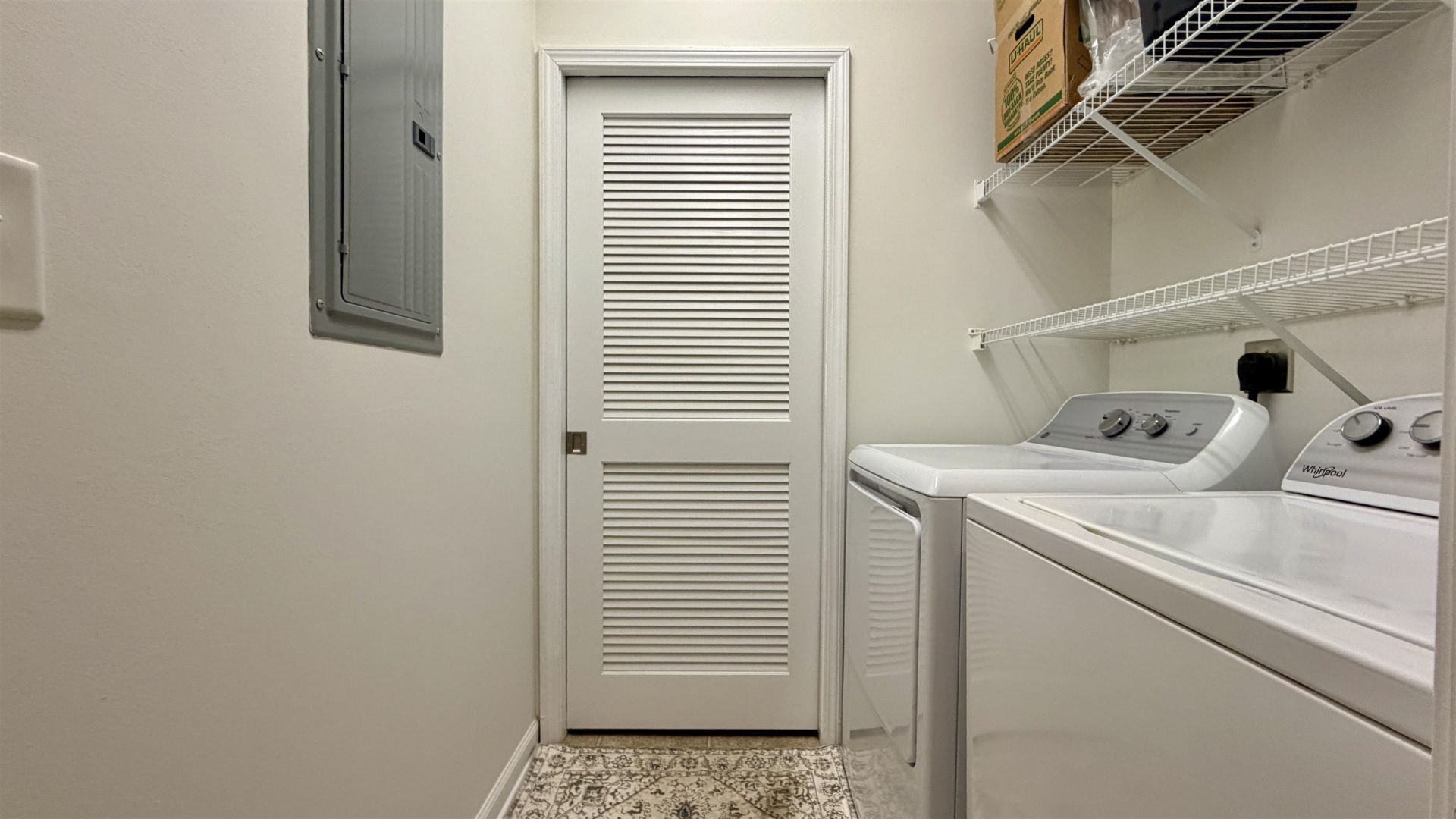 4104 Pinehurst Circle  Photo 22