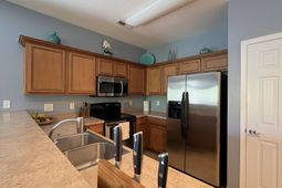 4104 Pinehurst Circle  photo 4