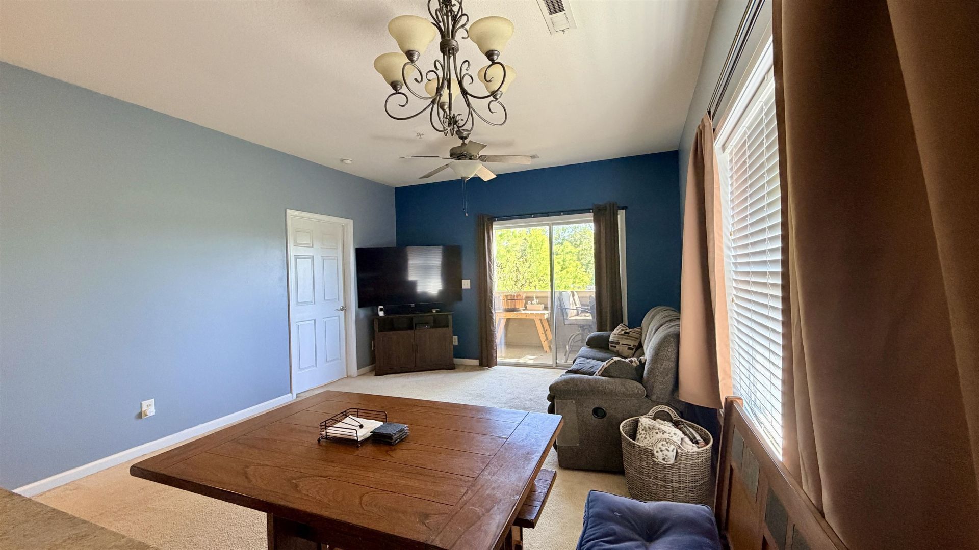 4104 Pinehurst Circle  Photo 6
