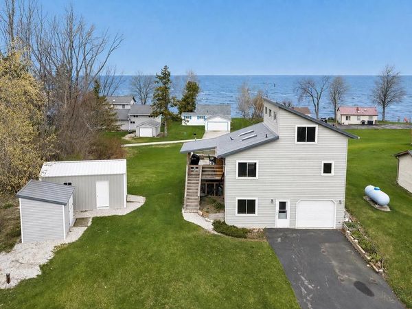 10890 BAYSHORE ROAD, Brussels, WI 54204