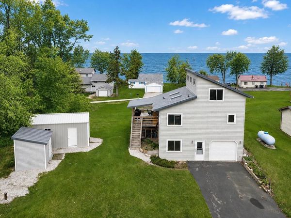10890 N BAYSHORE ROAD, Brussels, WI 54204