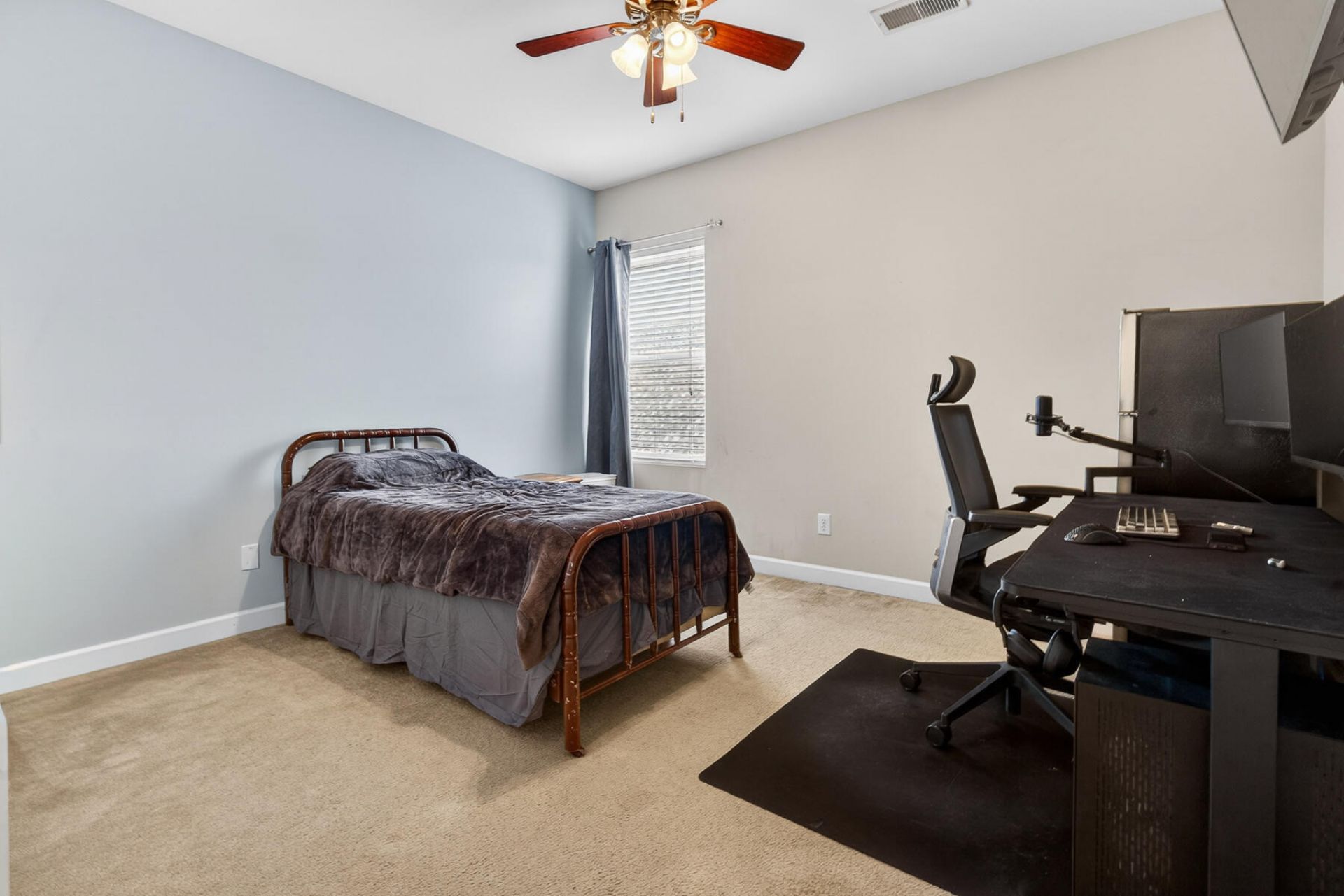 2082 Clipstone Drive Photo 34