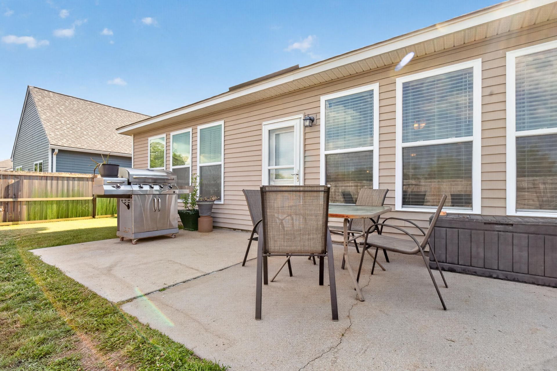 2082 Clipstone Drive Photo 38