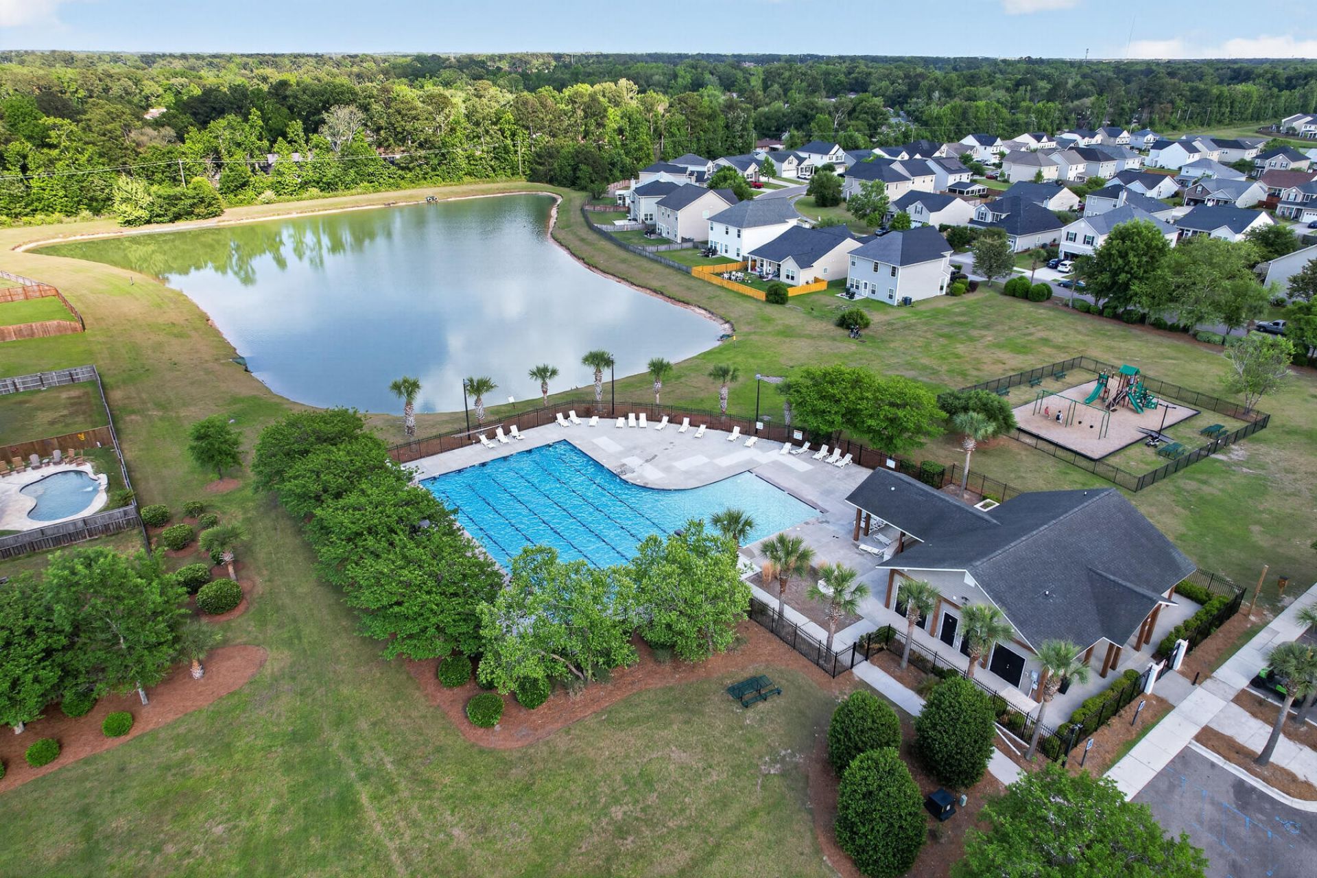 2082 Clipstone Drive Photo 43