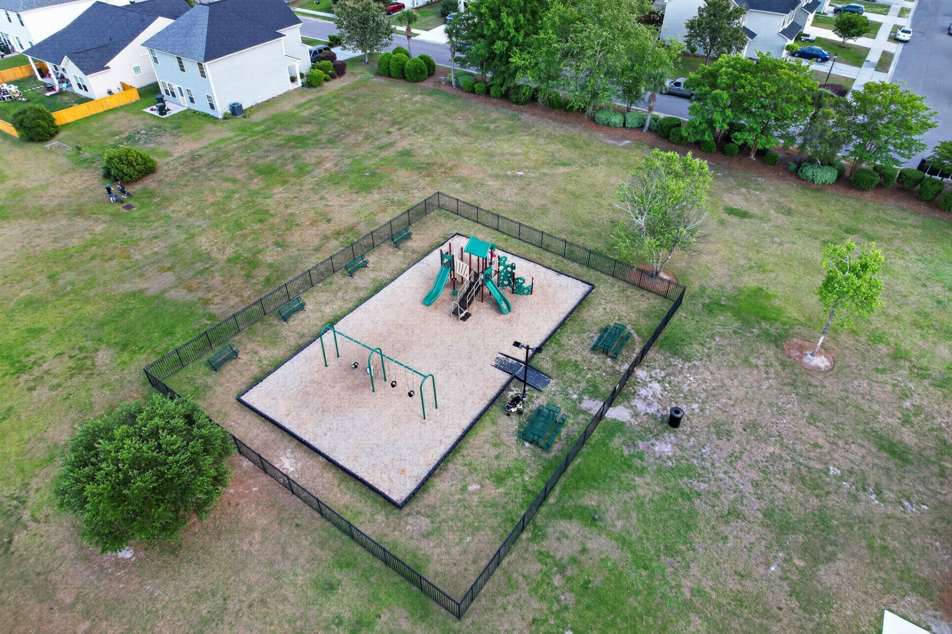 2082 Clipstone Drive Photo 44