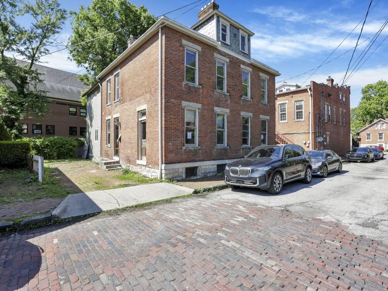 113 E Sycamore Street, Unit 111, Columbus, OH 43206 Photo 3