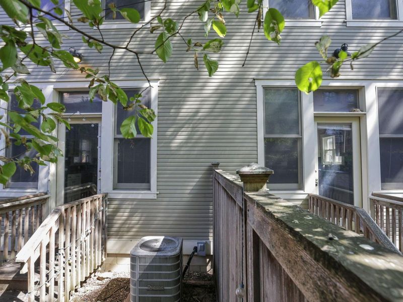 113 E Sycamore Street, Unit 111, Columbus, OH 43206 Photo 4